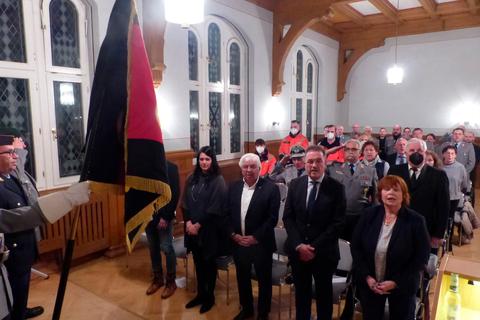 Feierlicher Rahmen: Rund 70 Menschen nehmen an der Gedenkstunde in der Alten Aula teil. Foto: Stadt Wetzlar 