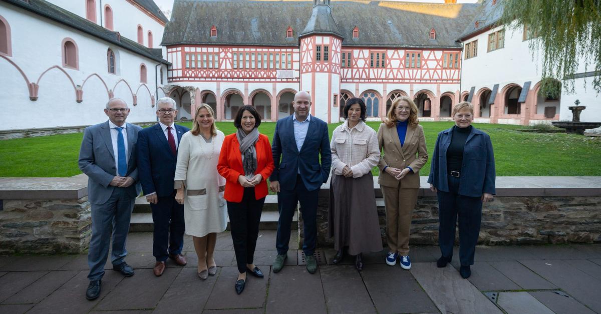 Weinbaugipfel-Minister-wollen-den-deutschen-Wein-st-rken