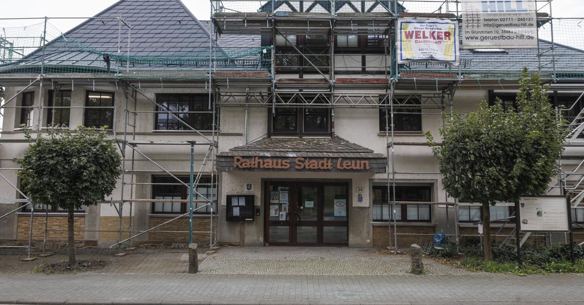 Leuner-Rathausdach-kostet-fast-100-000-Euro-mehr