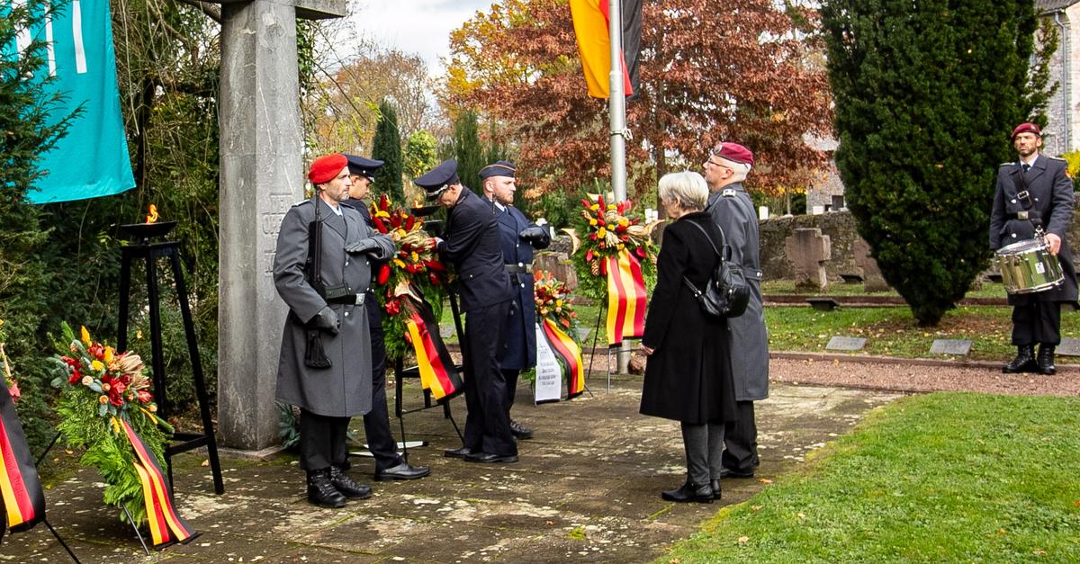 gedenkfeier-mahnt-zu-frieden-und-verantwortung