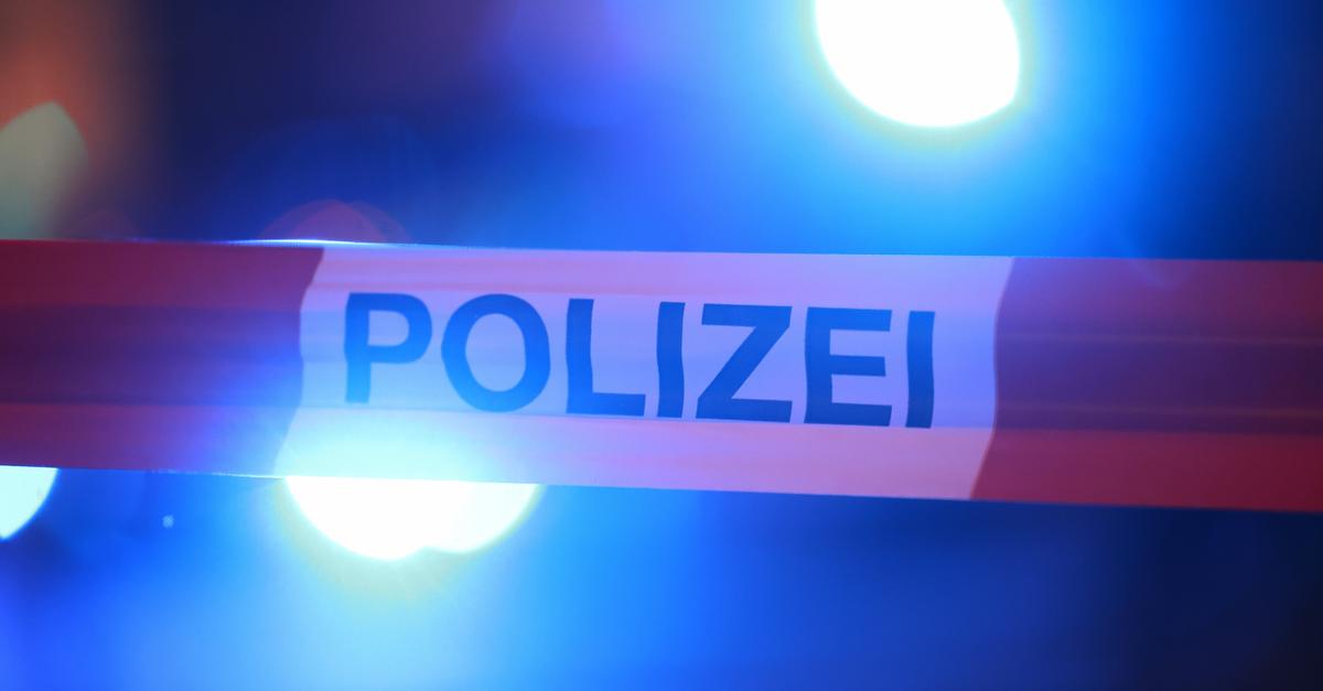Aggressiver-Mann-schl-gt-mehrfach-zu-und-droht-mit-Messer