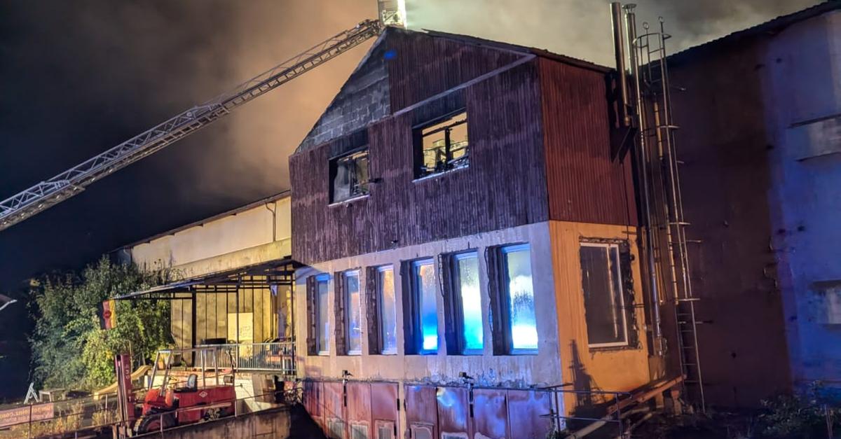 Gro-brand-auf-Hof-in-Bischoffen-Das-sagt-der-Eigent-mer