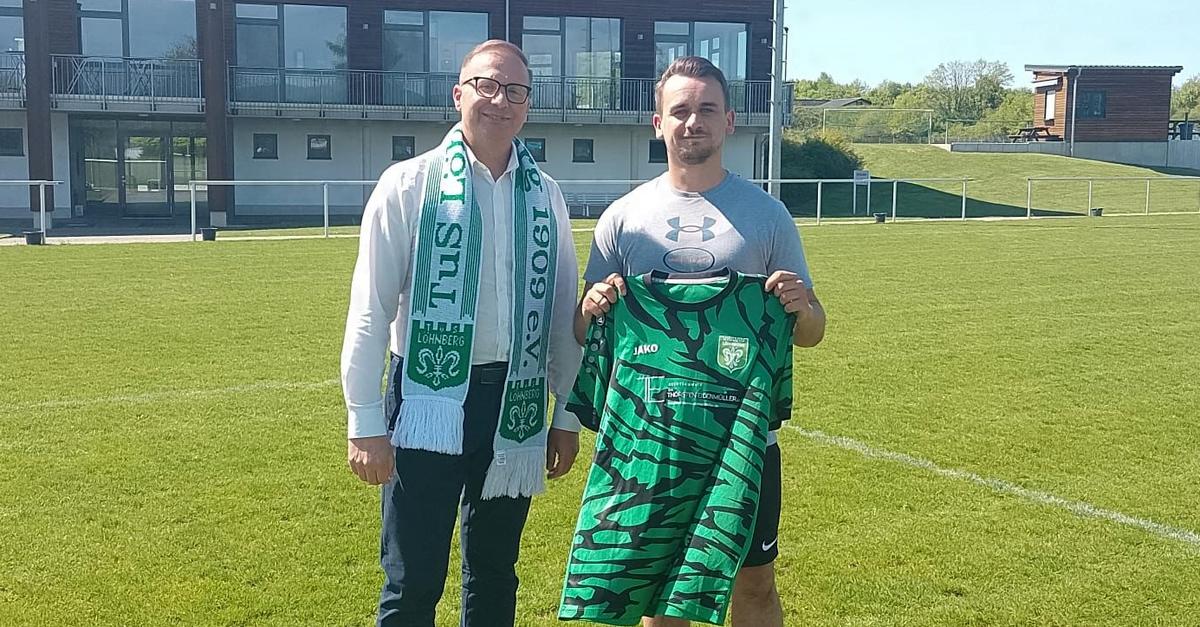 Trainer-und-Spielerbeben-beim-TuS-L-hnberg