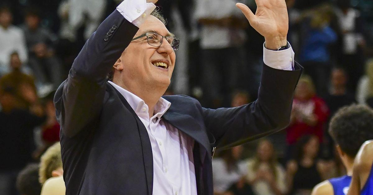 Gie-en-46ers-In-kalter-Halle-f-r-coolen-Auftritt-pr-pariert