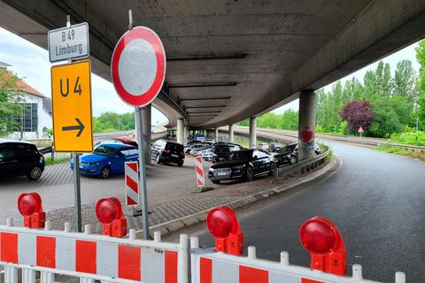Eigentlich sollte die Hochstraße durch Wetzlar schon Ende 2027 gesperrt werden. Nun haben Nachberechnungen ergeben, dass sie dem Verkehr bis maximal 2035 Stand halten kann.