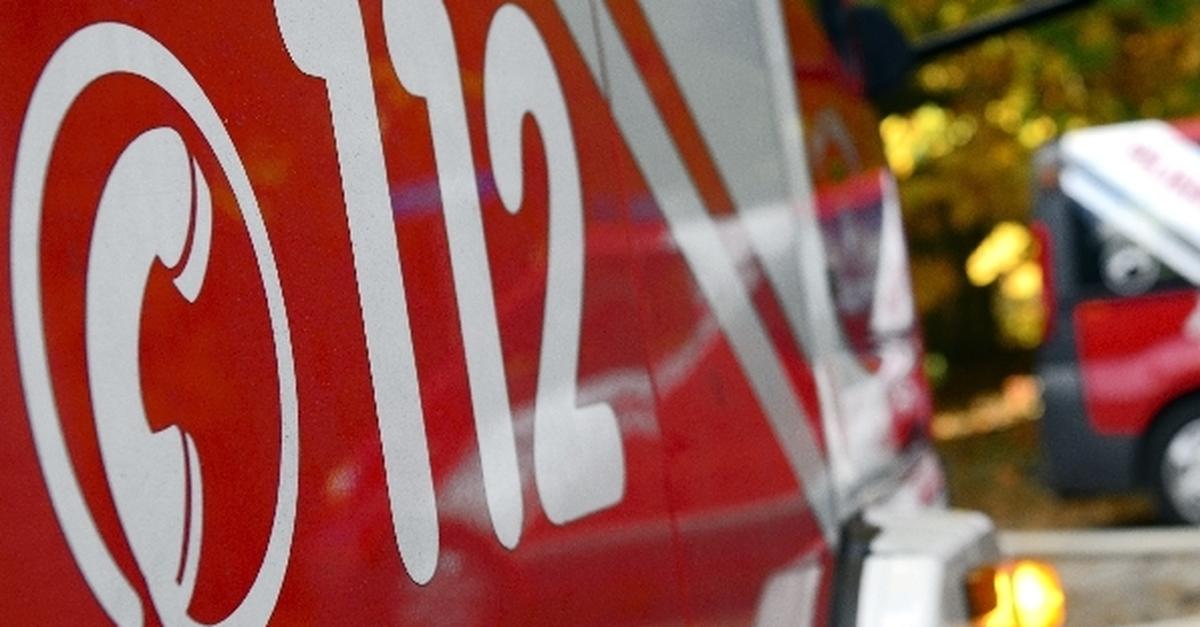Dachstuhlbrand-in-A-lar-80-Feuerwehrleute-im-Einsatz