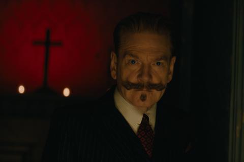 Kenneth Branagh als Meisterdetektiv Hercule Poirot in "A Haunting in Venice".