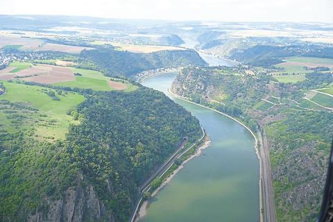 Das Mittelrheintal mit der Loreley: Der Rheinlauf, wie wir ihn heute kennen, enstand über Millionen von Jahren – und hat sich immer wieder verändert. Archivfoto: Norbert Bartnik