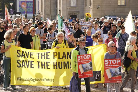 Auch in Darmstadt demonstrierten am Freitag Klimaktivsten von Fridays for Future. 