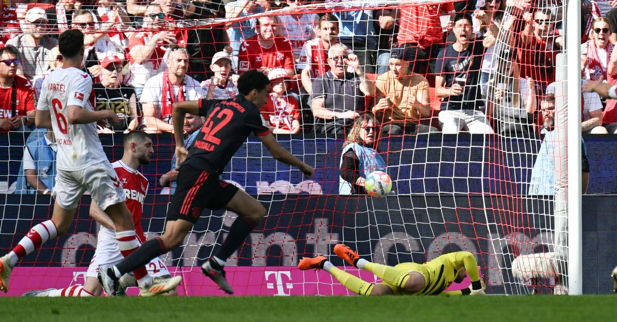 Toppm-ller-erhielt-Anruf-aus-Meister-Kabine-der-Bayern