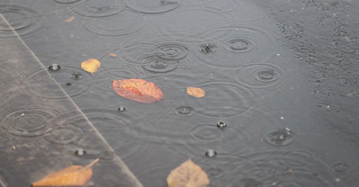 Kaltfront-bringt-Wolken-Schauer-und-kurze-Gewitter