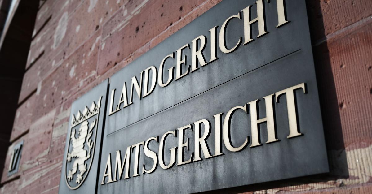 Mitbewohner-erstochen-40-J-hriger-vor-Gericht