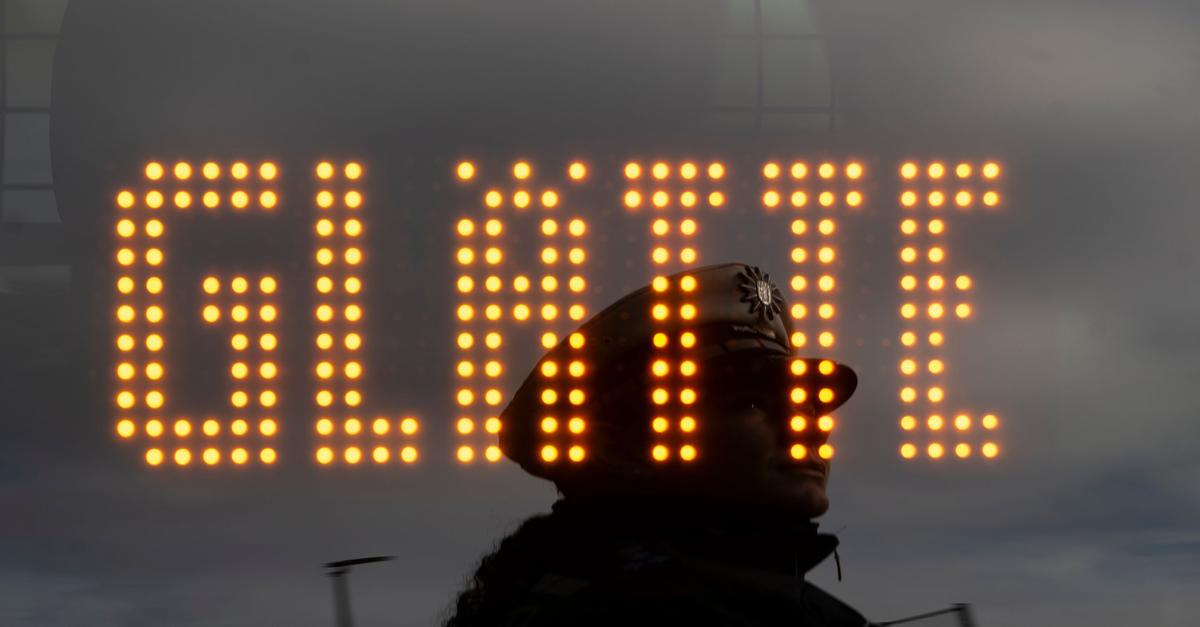 Rettungswagen-in-Unfall-verwickelt-Mehrere-Verletzte
