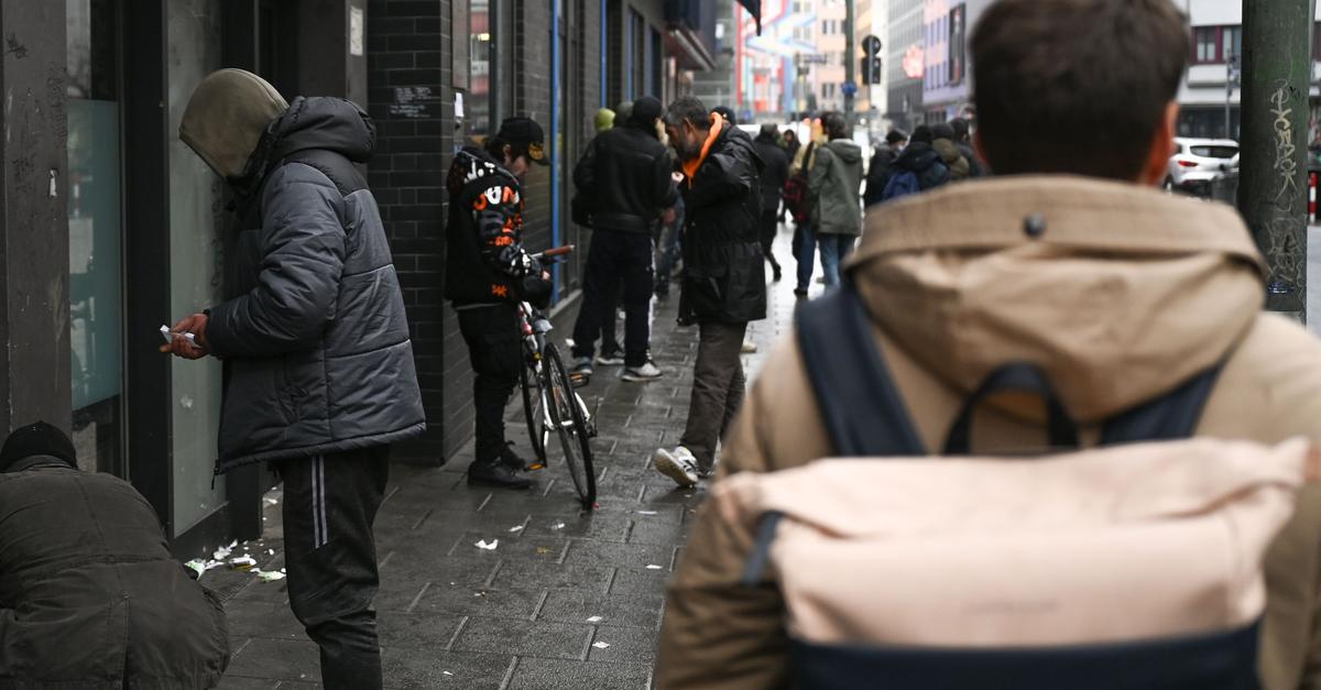 Frankfurt-baut-Drogenkonsumraum-um