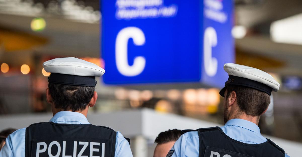 so-bek-mpft-der-zoll-die-drogenflut-am-flughafen-frankfurt