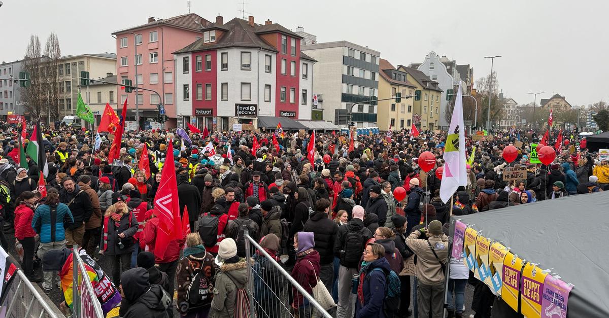 Einschr-nkungen-im-Bahnverkehr-wegen-Demos-in-Gie-en