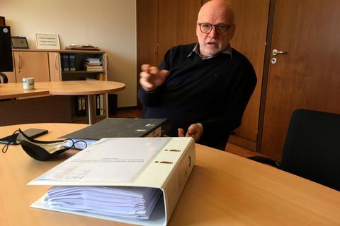 Bürgermeister Roland Seel erwartet gespannt die Entscheidung des Parlaments am 13. Juli Archivfoto: Hoeppe 