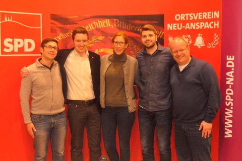 Der Vorstand des SPD-Ortsvereins Neu-Anspach mit (von links) Fabian Schmidt, Kevin Kulp, Dr. Rebecca Schmidt, André Sommer und der SPD-Kreisvorsitzende Dr. Stephan Wetzel. Archivfoto (März 2020): zyk 
