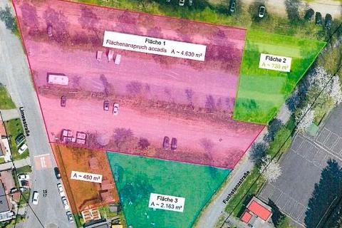 In Oberrreifenberg nahe Pizza Toni könnte der private Träger Accadis eine neue Kita bauen (rote Fläche). Foto: Gemeinde Schmitten 