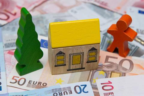 In Rheinland-Pfalz wird die Grundsteuer nach dem Bundesmodell erhoben. Doch daran gibt es Kritik: Wohneigentümer müssen mehr bezahlen, Gewerbetreibende können Geld sparen. 