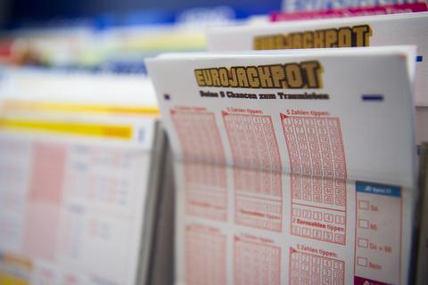 2,2 Millionen Euro hat ein Lotto-Spieler aus dem südhessischen Kreis Darmstadt-Dieburg beim Eurojackpot gewonnen. Archivfoto: dpa