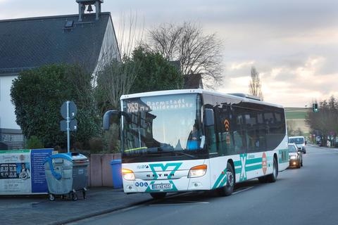 Der Schnellbus X69 vom Gersprenztal nach Darmstadt – hier in Groß-Bieberau – fährt nun häufiger. Für mehr Nahverkehr fehlt aber das Geld. Laut Dadina wird derzeit nur der Status Quo erfüllt.