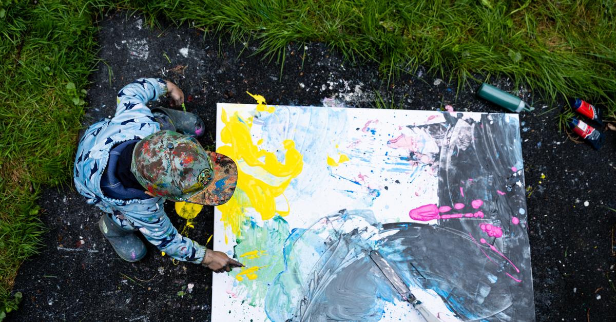 Moment-mal-Moderne-Kunst-auf-zwei-Beinen