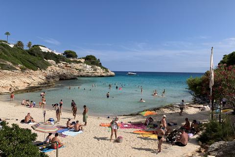 Nachdem die Reisewarnung für Mallorca aufgehoben ist, zieht es zahlreiche Urlauber auf die Baleareninsel.  Archivfoto: Christina Kolb
