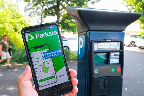 Die Stadt Gießen führt das Handy-Parken ein. Foto: Schepp 