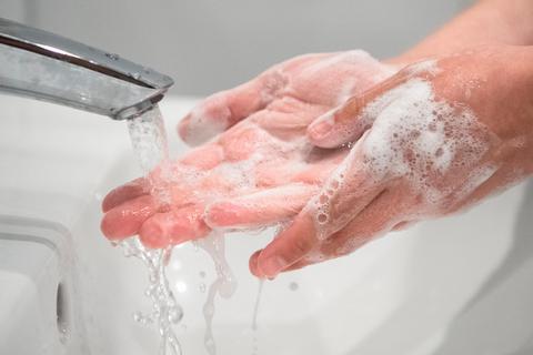 Befragung: Zwangssymptome wie ständiges wiederholtes Händewaschen haben sich durch die Pandemie besonders deutlich erhöht. Symbolfoto: dpa 