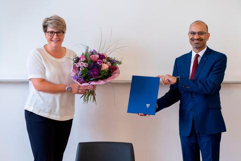 Auf weitere sechs Jahre: Dr. Nadyne Stritzke bleibt Zentrale Frauen- und Gleichstellungsbeauftragte.  Foto: JLU/ Wegst 