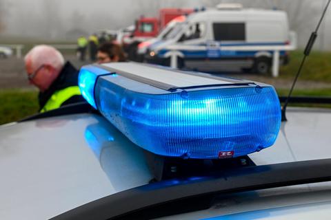 Die Gießener Polizei hofft auf aufmerksame Zeugen des Unfalls. Symbolfoto: dpa 