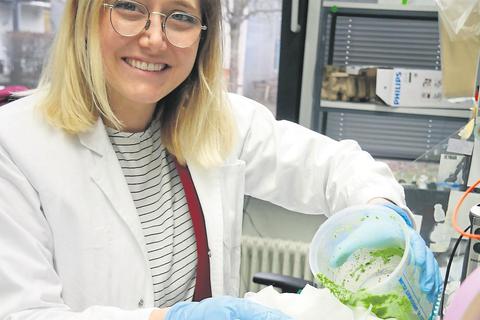 Leidenschaft für Spinat: Die Biochemikerin Dr. Tarryn Miller freut sich über die Auszeichung. Foto: Coordes 