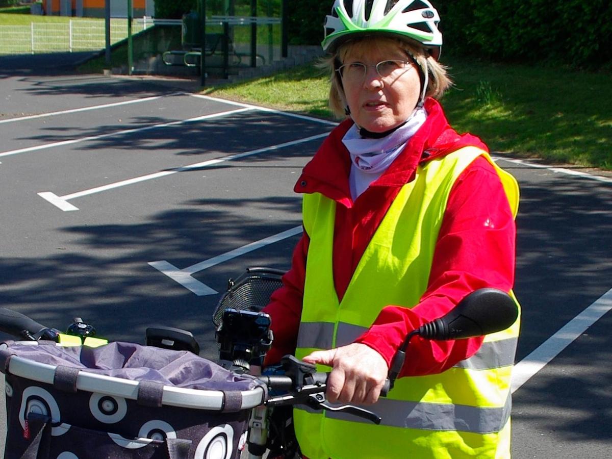 Gieen: Alice Henke-Saipt ist mit E-Bike als Stadtradel-Star unterwegs