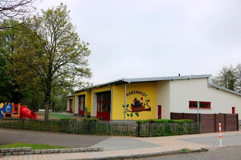 Aus dem Londorfer Kindergarten (Foto) soll eine Kita-Gruppe in den in Planung befindlichen neuen Kindergarten in Geilshausen verlagert werden. Archivfoto: Sommer 