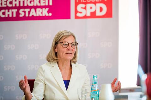 "Ich mache den Bürgern ein konstruktives Angebot und rechne mir auch Chancen aus", erklärt Anita Schneider. Foto: Friese 