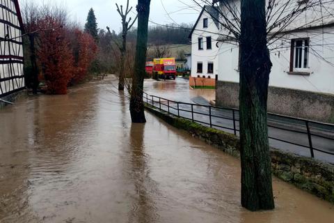 Hochwassersituationen wie diese im Januar 2021 in Niederkleen sollen zukünftig durch ein Starkregen-Risikomanagement entschärft werden.