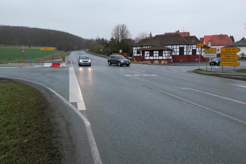 Am Knotenpunkt in Niederkleen soll ein Kreisverkehr entstehen. © Imme Rieger