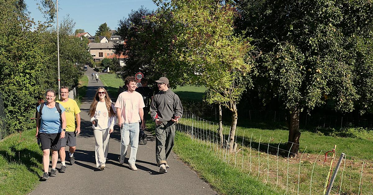 Wanderfreunde aus ganz Hessen auf Weidigs Spuren in Langgöns