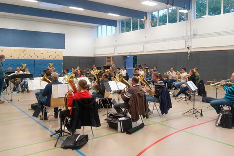 Erste Musikprobe seit vielen Monaten mit Martin Zörb am Dirigentenpult.  Foto: Metzger 