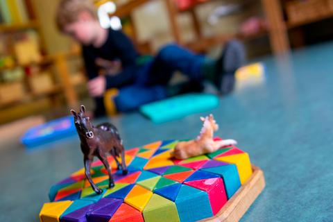 Die Kinderbetreuung in den Wettenberger Kitas wird während der Sommerferien genauso stattfinden können, wie in den Jahren zuvor. Eine Ausweitung braucht es laut der Mehrheit der Gemeindevertreter nicht.  Symbolfoto: dpa 