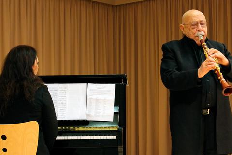 Berührend: Giora Feidmans unnachahmliches Klarinettenspiel, begleitet von Alina Kabanova am Klavier. Foto: Dieter Fluck 