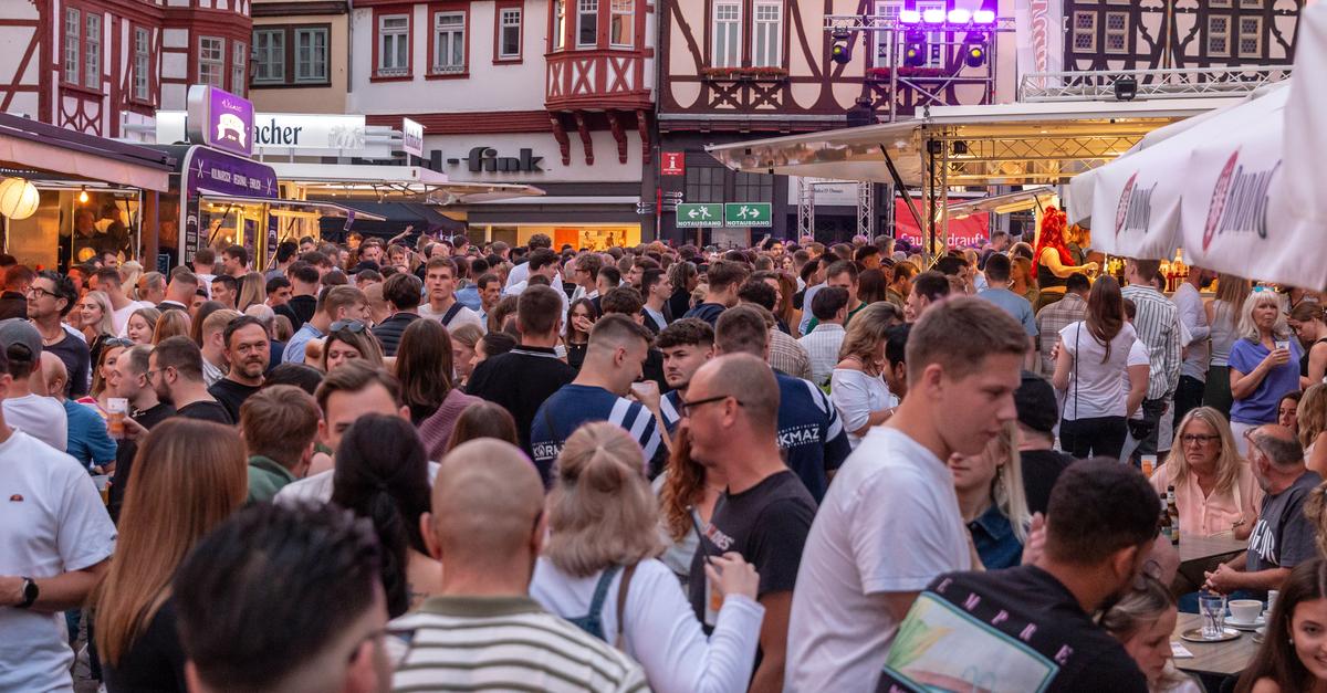 Altstadt-in-Limburg-wird-drei-Tage-lang-zur-Partymeile