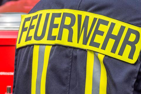 Die Feuerwehr konnte die etwa 40 Quadratmeter Böschung an der Lahn in Limburg ablöschen. Symbolfoto: Animaflora/PicsStock/stock.adobe 