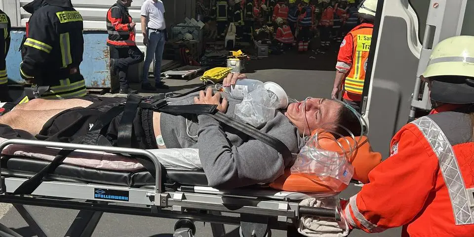 Nach der Erstversorgung wurden die Verletzten in Krankenhäuser nach Limburg und Weilburg gefahren, die ebenfalls in die Übung eingebunden waren.