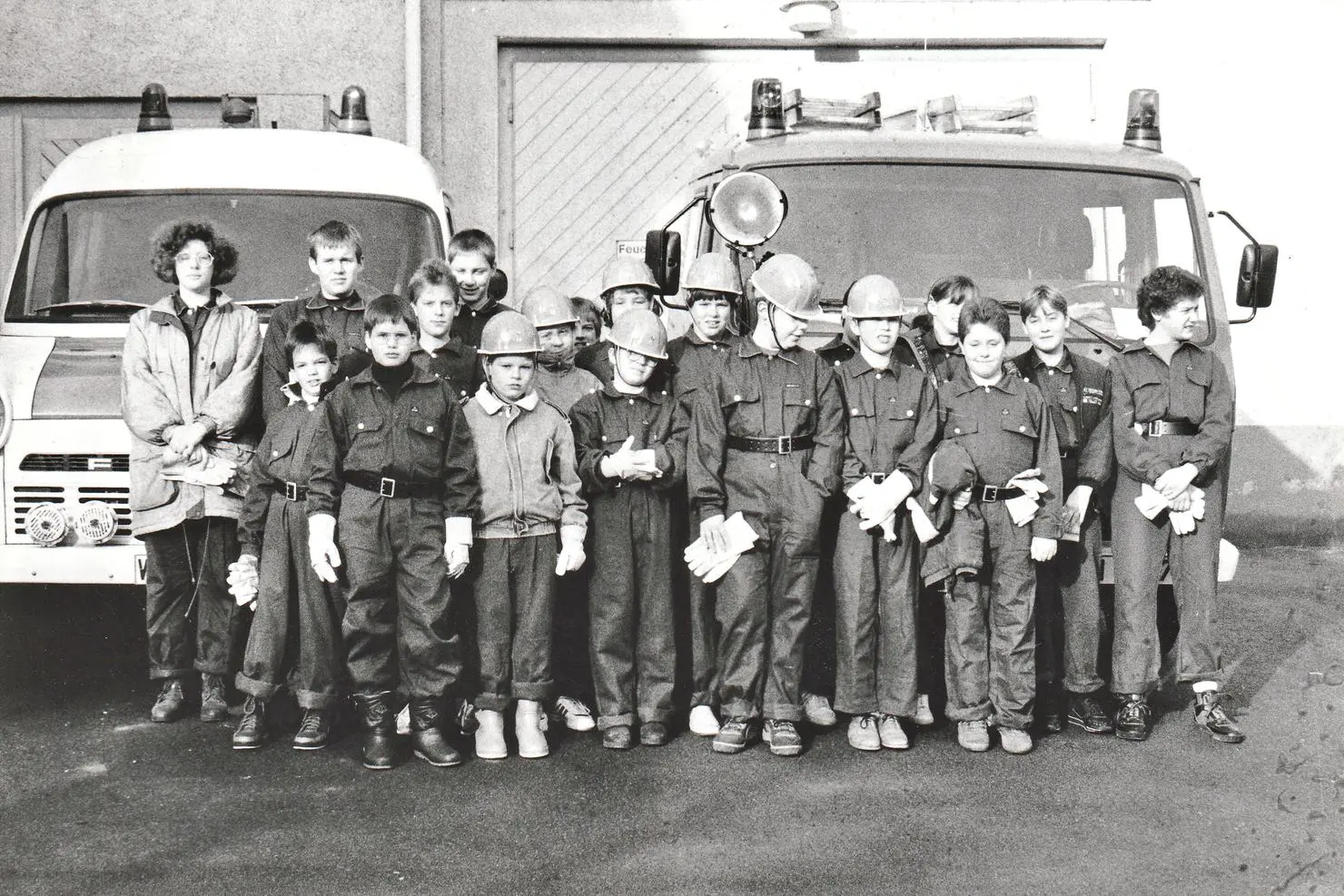 Die Jugendfeuerwehr Barig-Selbenhausen im Gründungsjahr 1990. Bis heute ist sie eine wichtige Grundlage für die Nachwuchsförderung. © Feuerwehr