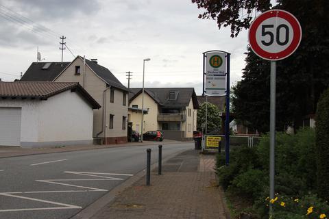 Für den Runkeler Stadtteil Dehrn wird eine umfassende Verkehrsberuhigung geprüft. Eine Ausnahme sieht das Konzept des Ortsbeirates für den Steedener Weg vor. Hier sollen weiterhin Tempo 50 erlaubt sein. 