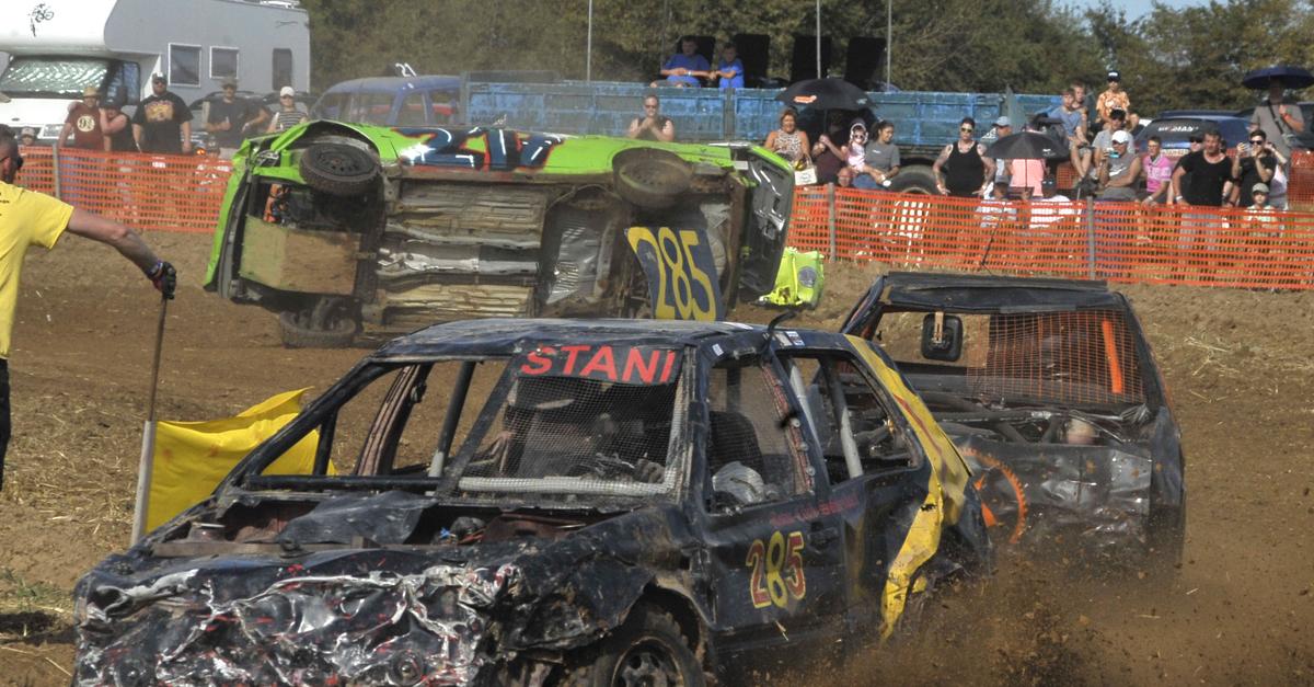 Stock-Car-Rennen in Steeden: Spektakuläre Karambolagen