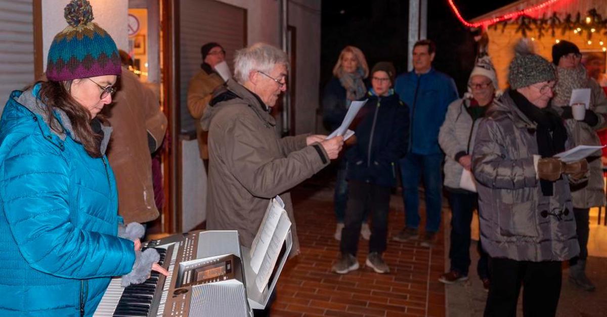 Arfurter Singen Gemeinsam Weihnachtslieder Mittelhessen