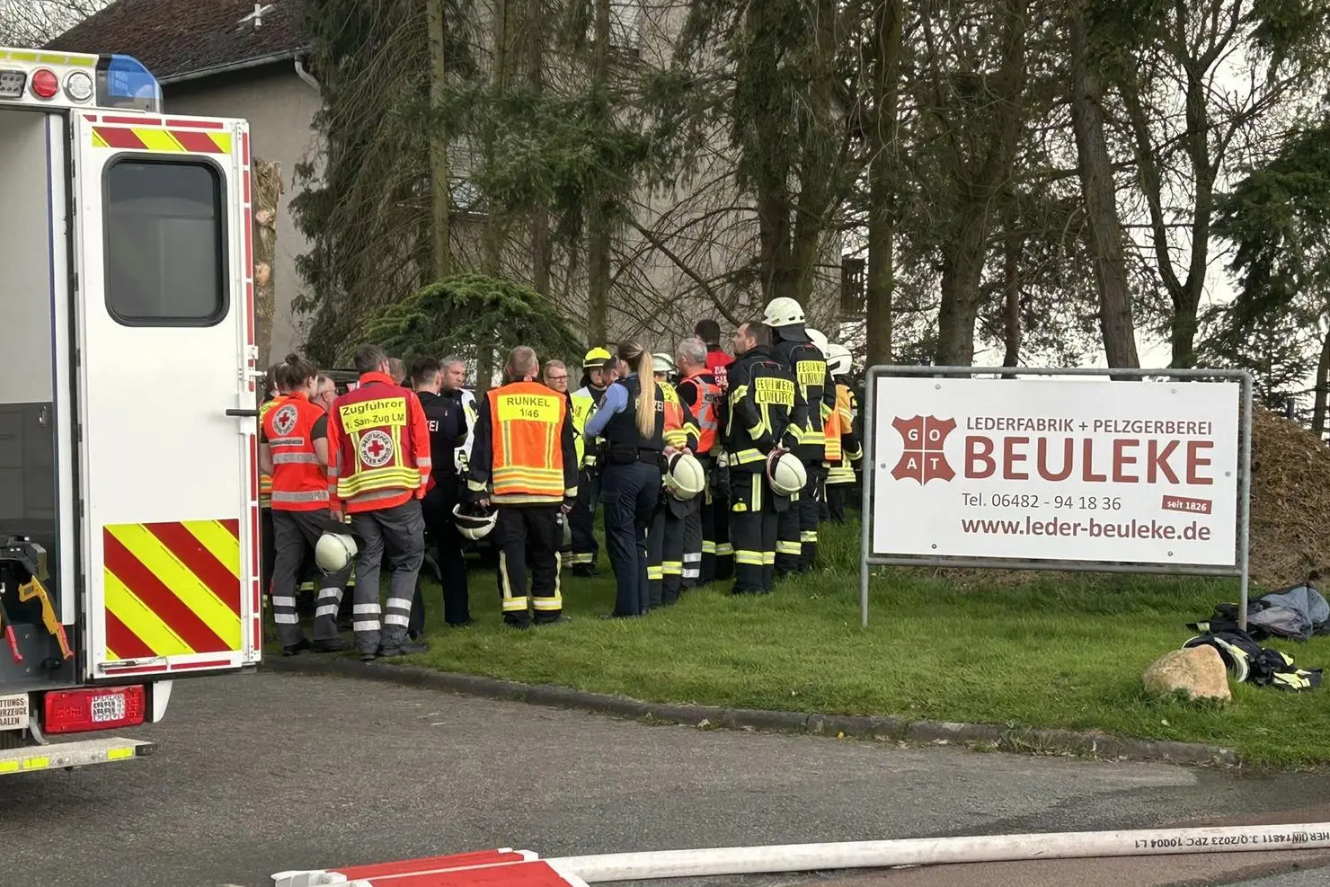 Gas-Unfall auf Betriebsgelände einer Runkeler Pelzfabrik. Fotos: Klaus-Dieter Häring